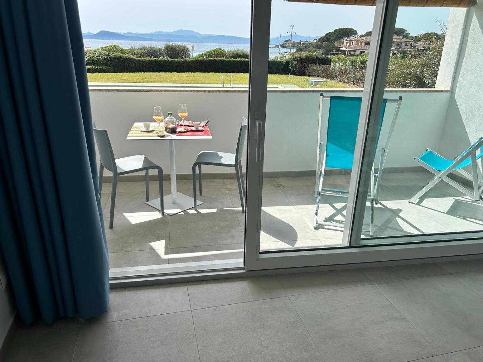 Rooms, Affittacamere Maksim Golfo Aranci Buitenkant foto
