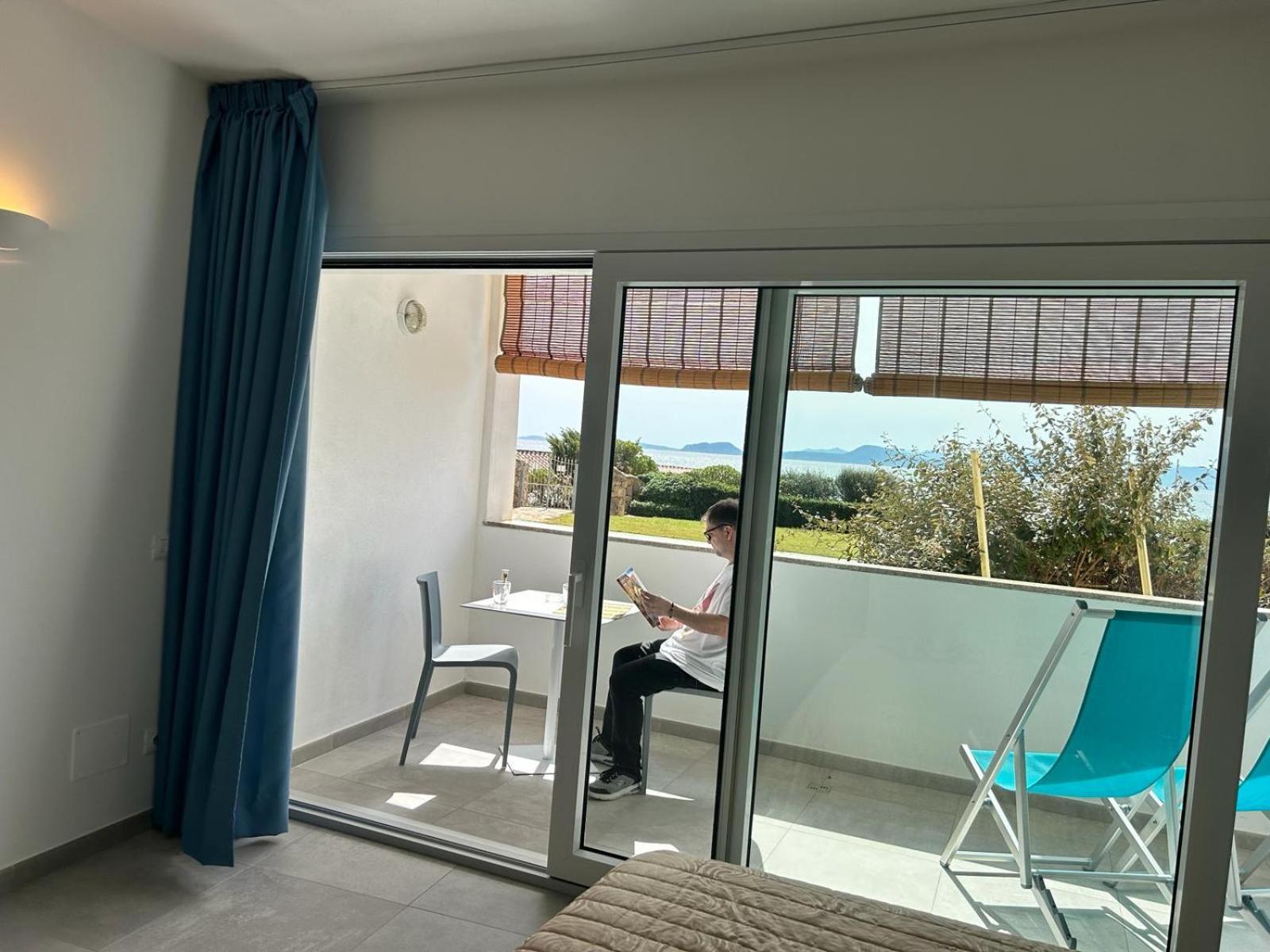 Rooms, Affittacamere Maksim Golfo Aranci Buitenkant foto