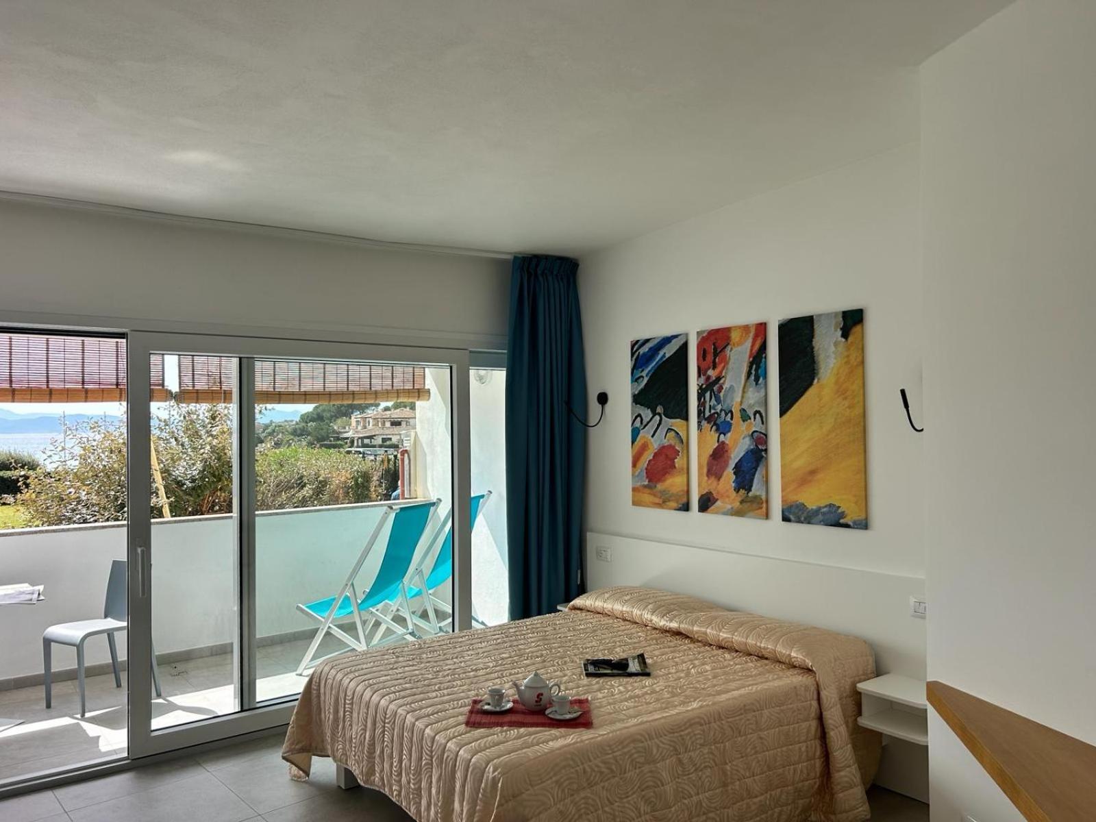 Rooms, Affittacamere Maksim Golfo Aranci Buitenkant foto