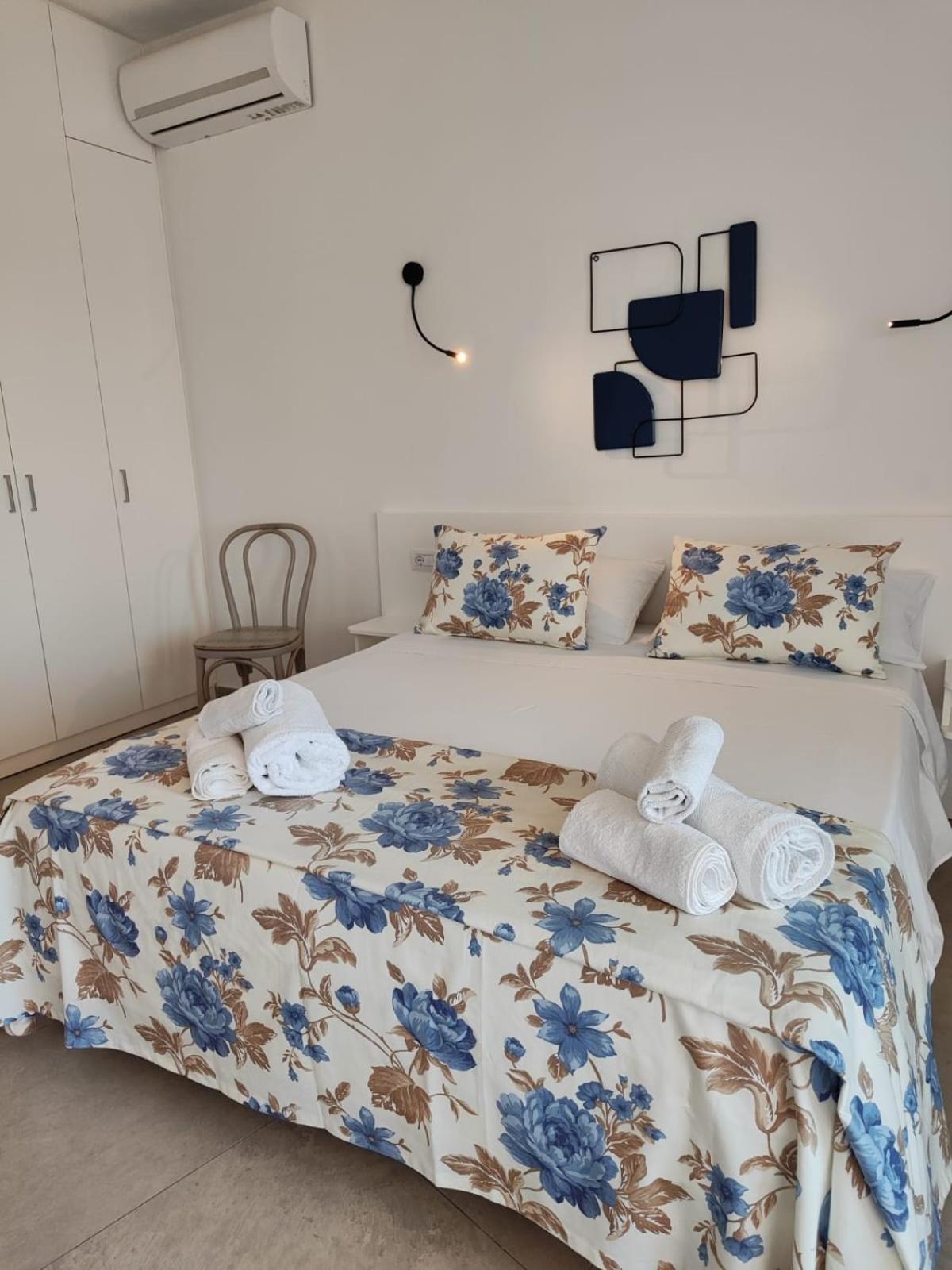 Rooms, Affittacamere Maksim Golfo Aranci Buitenkant foto