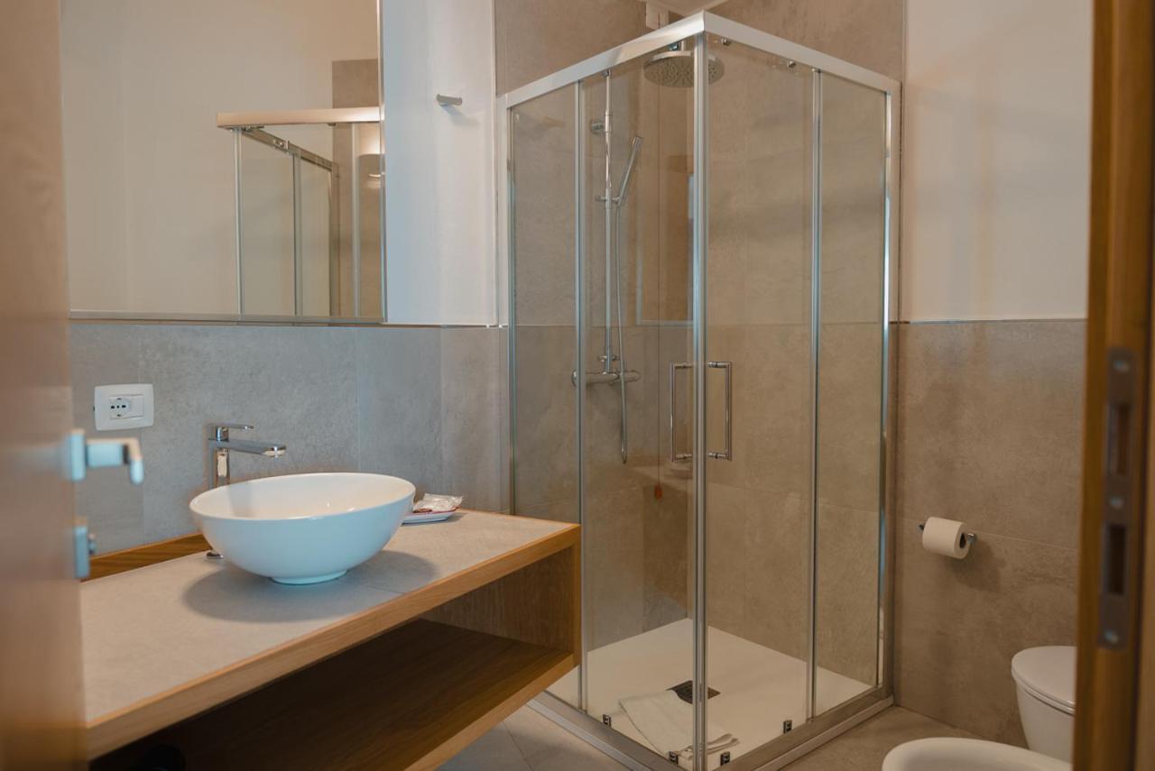 Rooms, Affittacamere Maksim Golfo Aranci Buitenkant foto