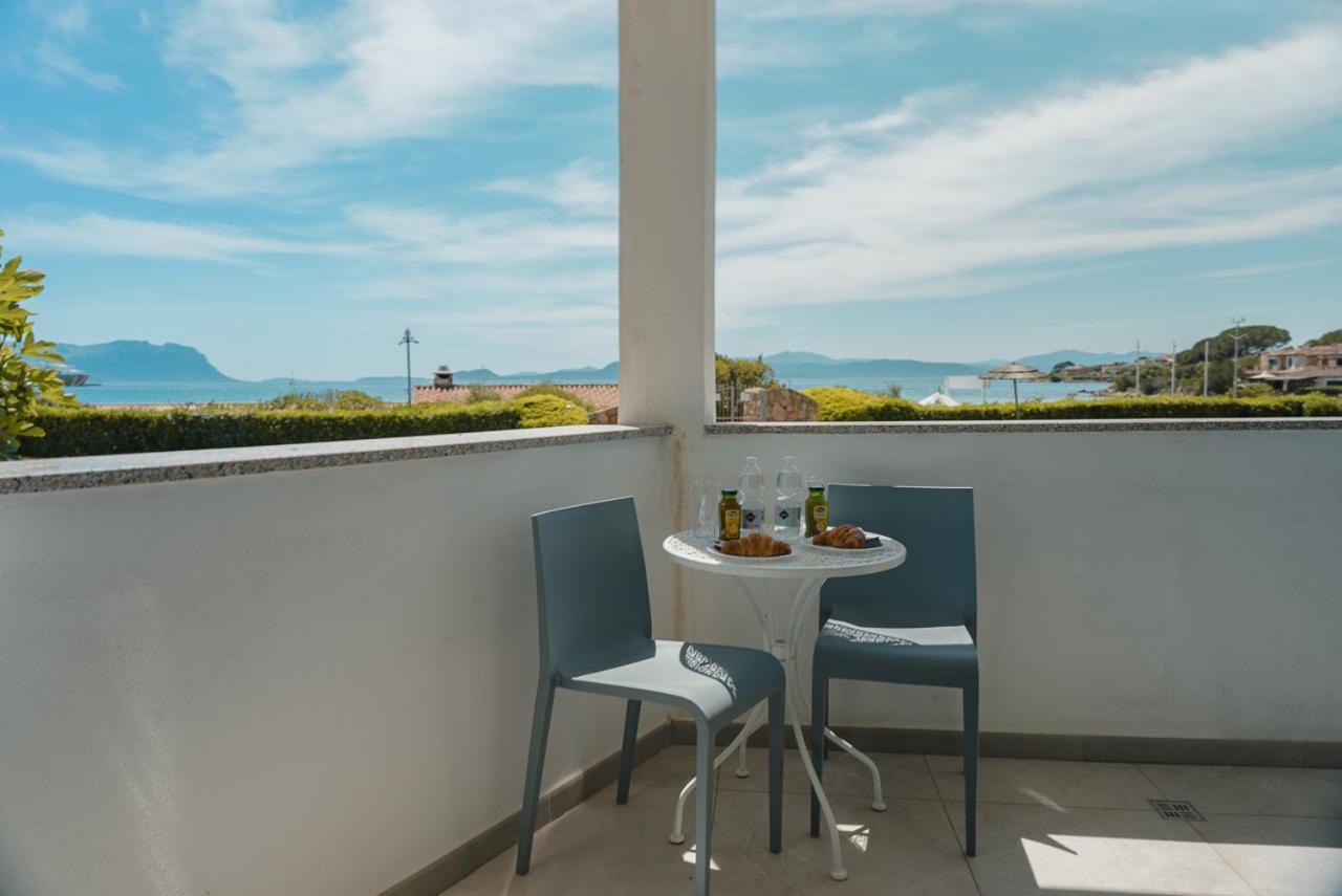 Rooms, Affittacamere Maksim Golfo Aranci Buitenkant foto