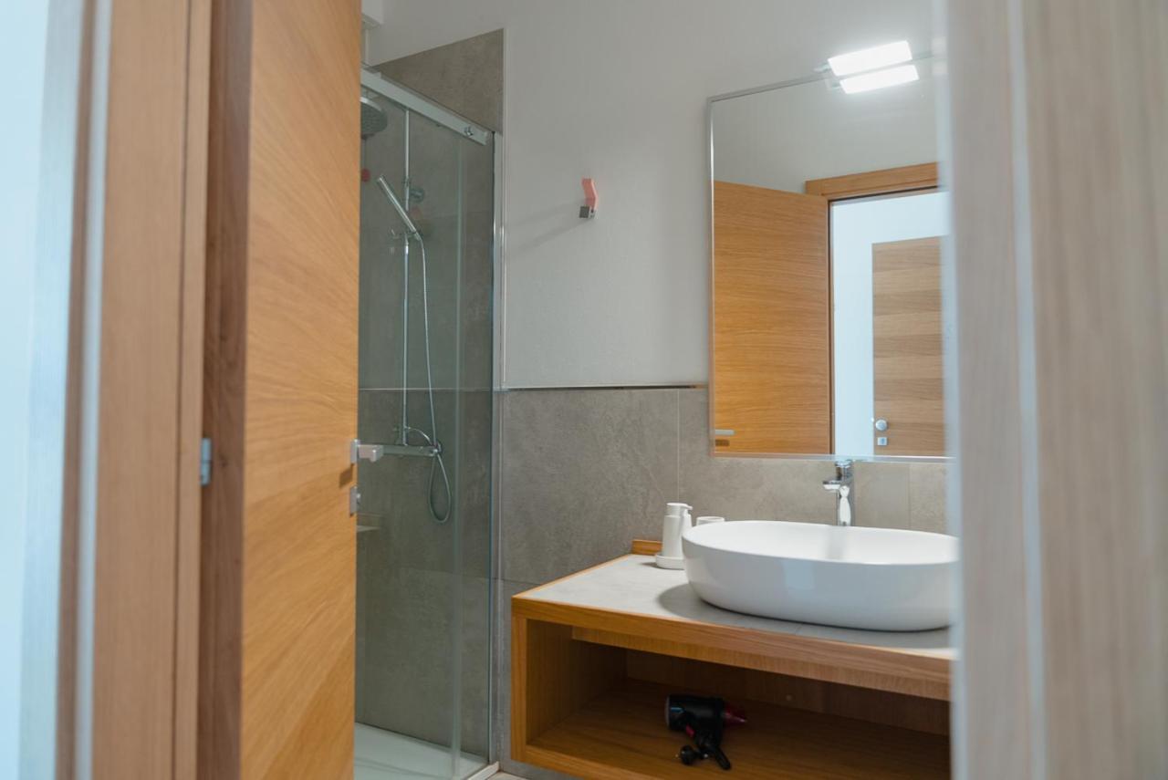 Rooms, Affittacamere Maksim Golfo Aranci Buitenkant foto
