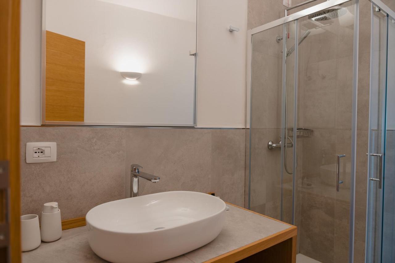 Rooms, Affittacamere Maksim Golfo Aranci Buitenkant foto